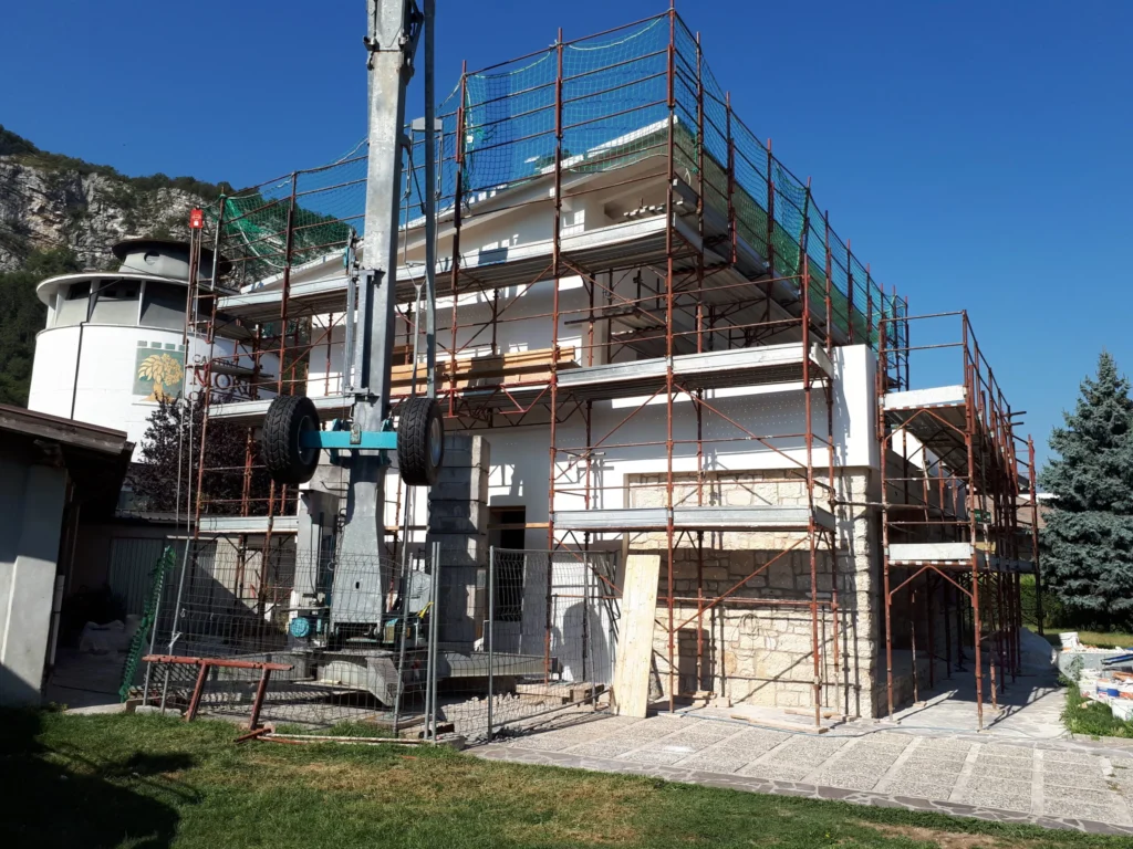 Ristrutturare casa a Mori: efficienza, comfort e stile per la tua abitazione